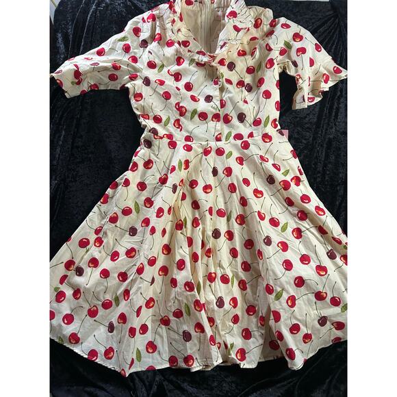 Ivy City Co June Dress 6 Cream Cherry Print NWT Cottagecore Romantic Rockabilly - Picture 1 of 13
